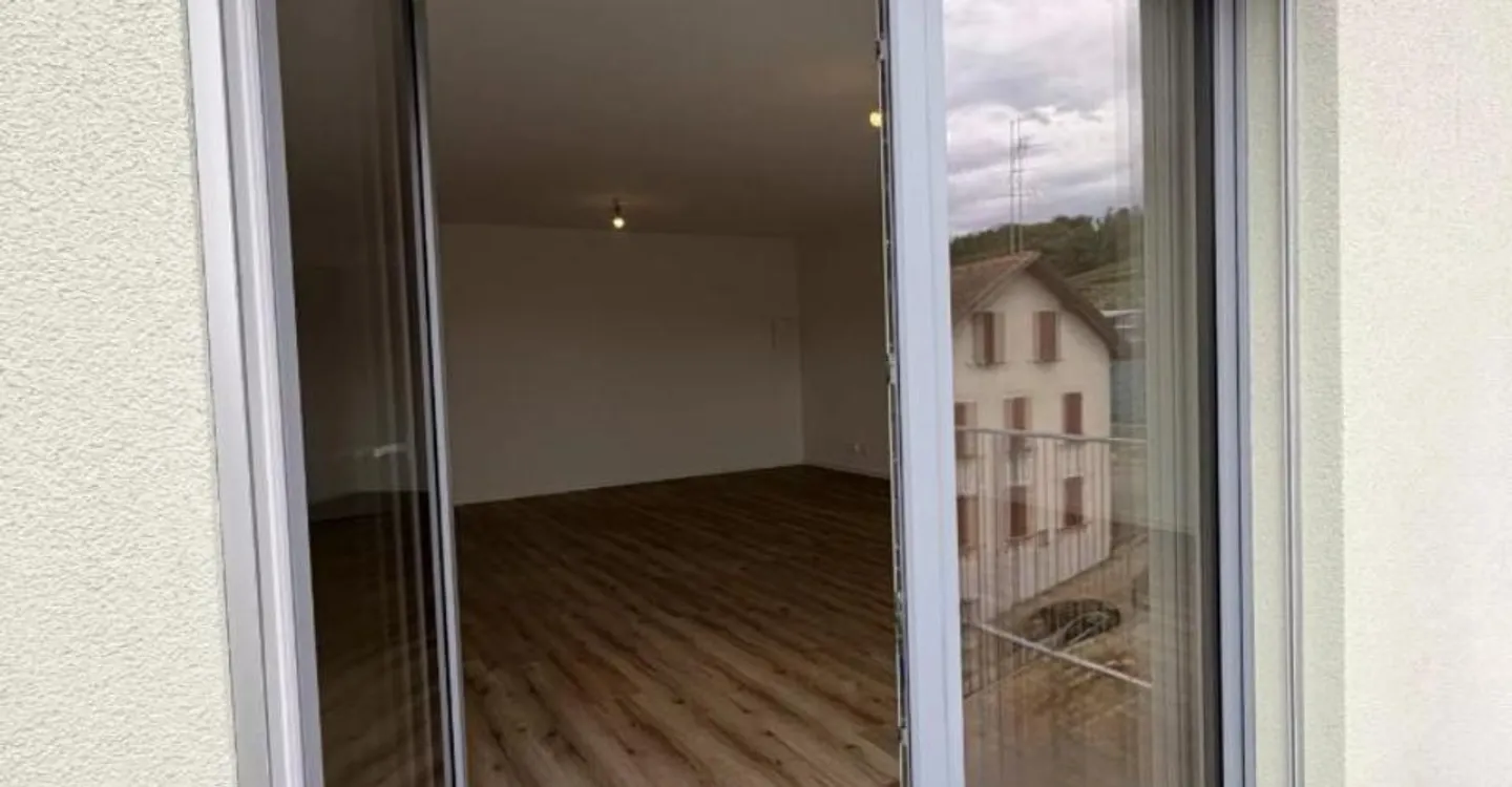 Ufficio moderno con ascensore a Echandens - Foto 3 di 4