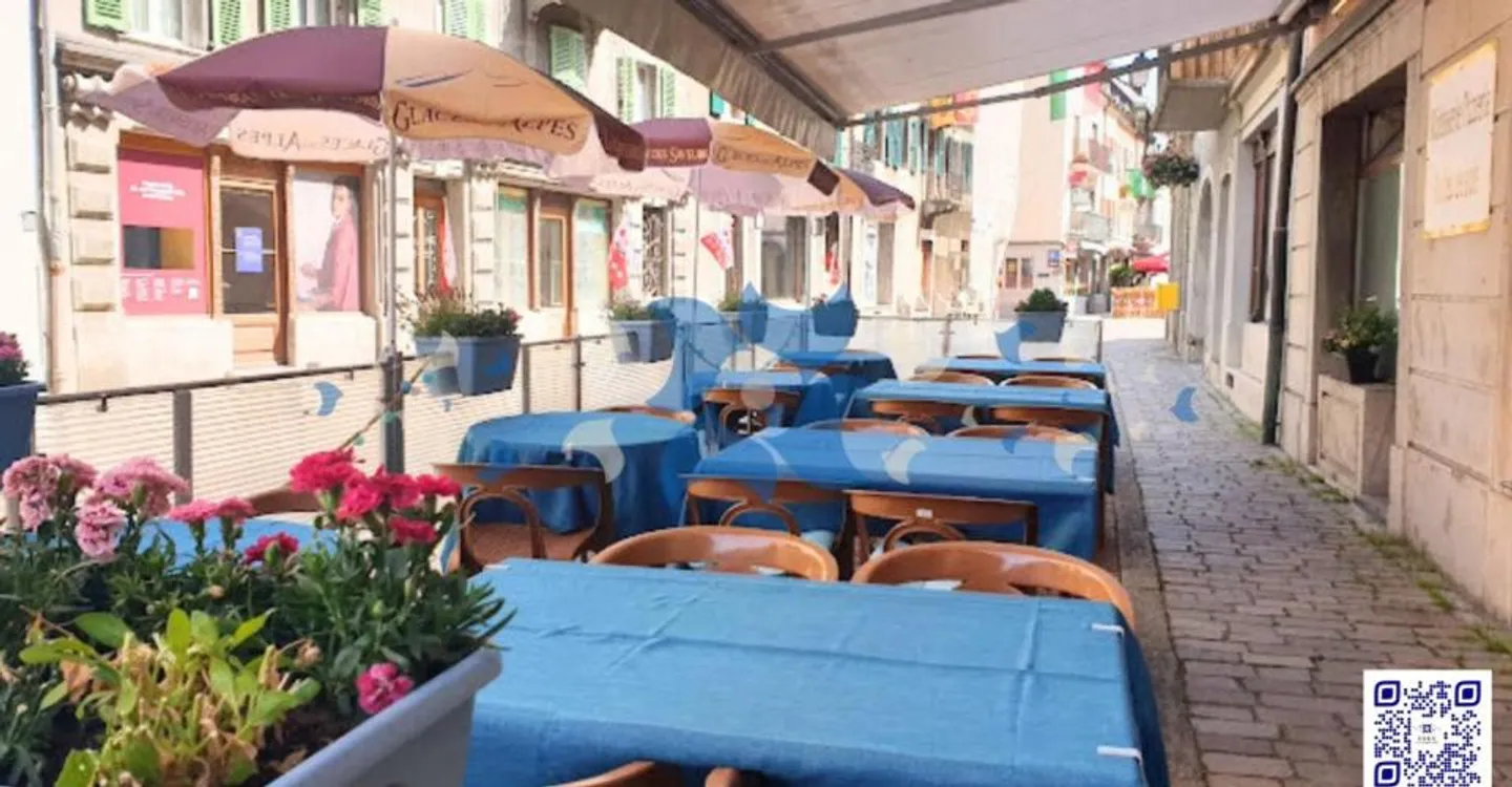 A Louer - Restaurant de caractère aux charmes authentique de 580 m² à Saint-Maurice (VS) Authenticité, volumes généreux et emplacement stratégique - Photo 1 of 2