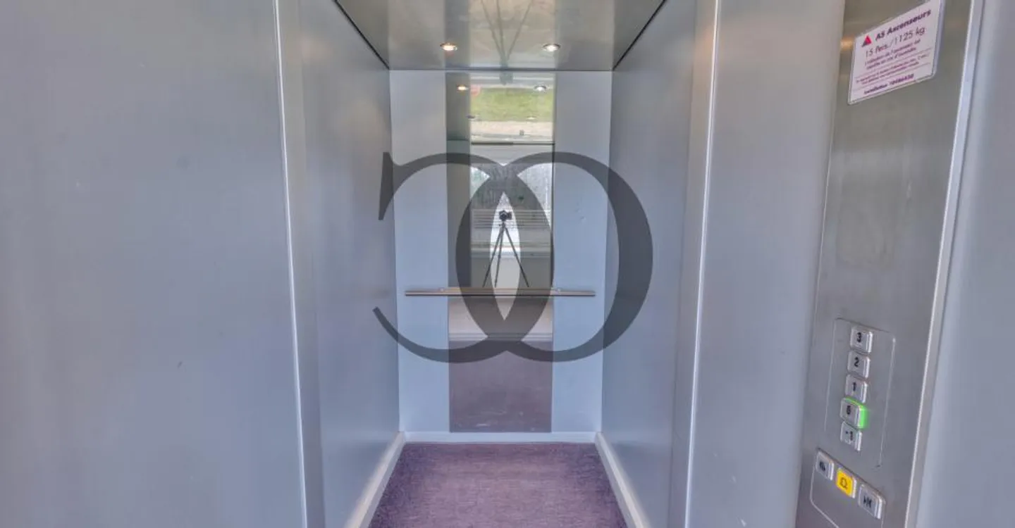 Espace Commercial Moderne à Châtel-St-Denis - Photo 13 sur 13