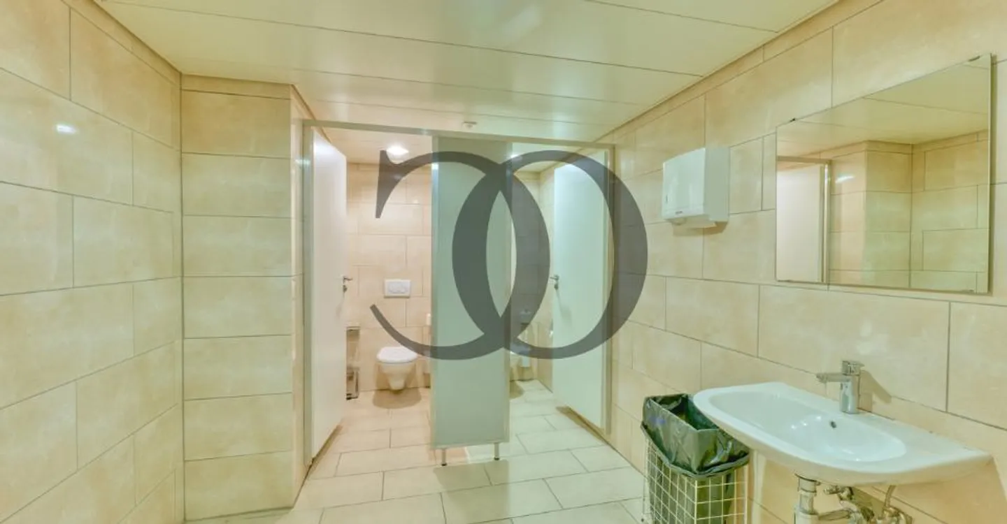 Espace Commercial Moderne à Châtel-St-Denis - Photo 12 sur 13