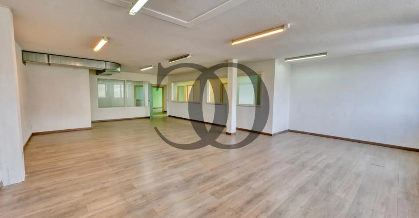 Espace Commercial Moderne à Châtel-St-Denis - Photo 4 sur 13