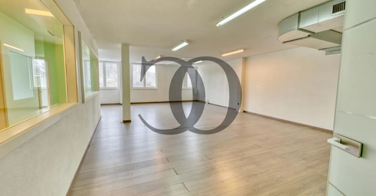 Espace Commercial Moderne à Châtel-St-Denis - Photo 5 sur 13