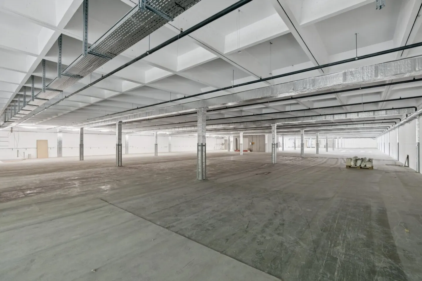 Atelier Spacieux à Louer - Photo 4 sur 13