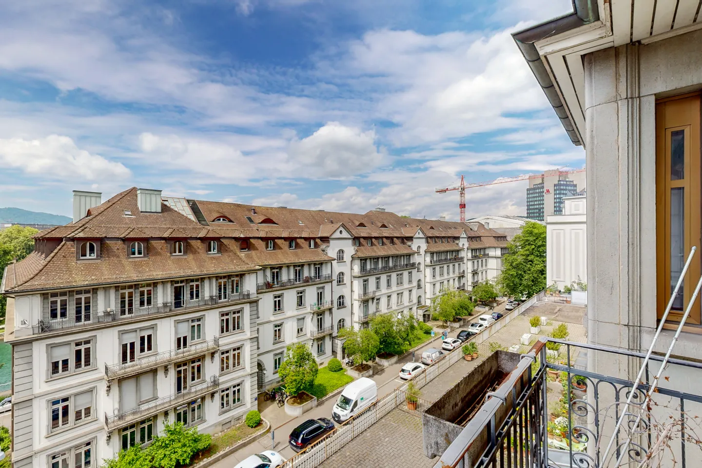 Spacious Office Space in Zurich - Photo 1 of 2