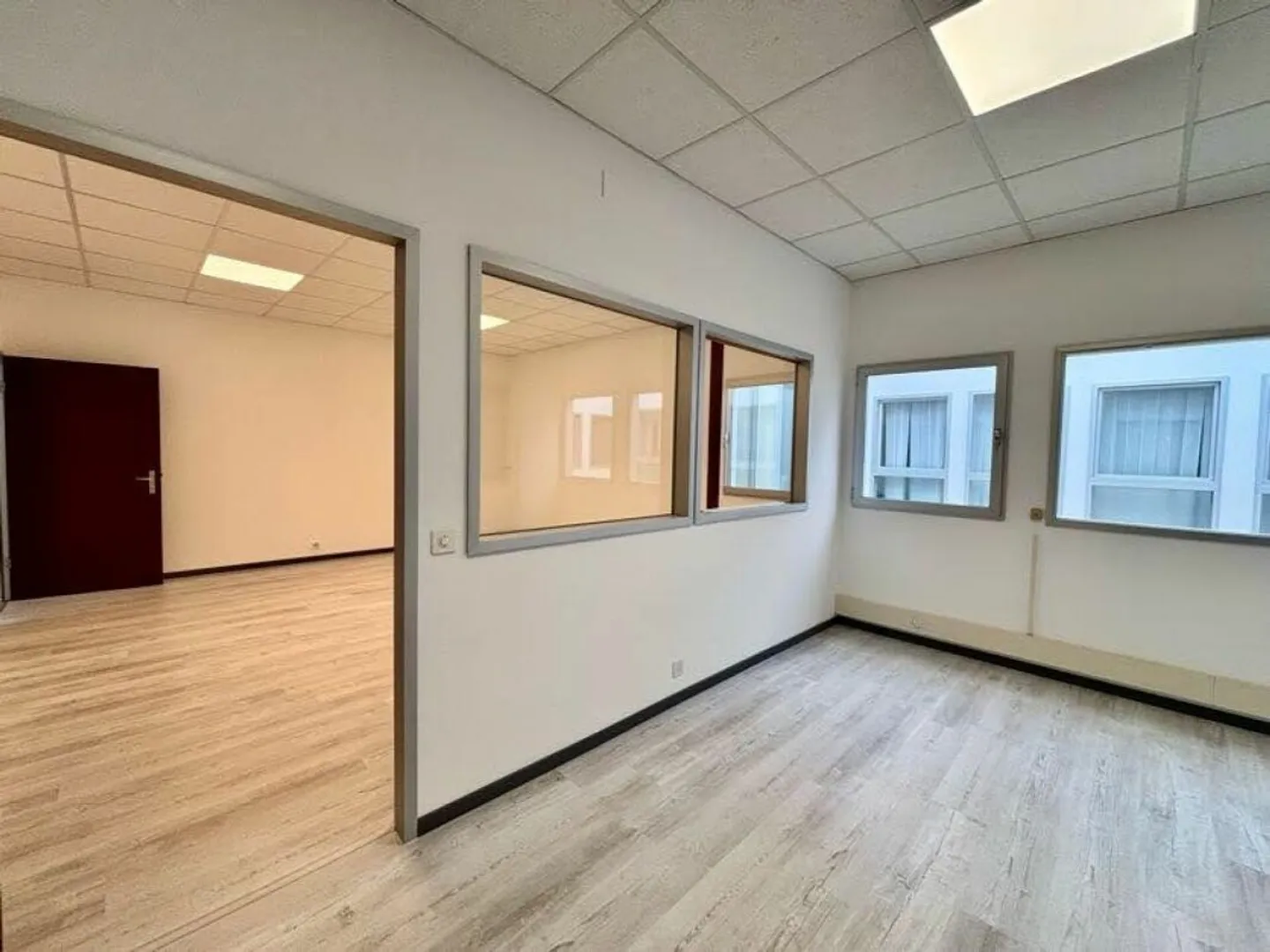 Affordable Office Space in Budron - Photo 3 of 9