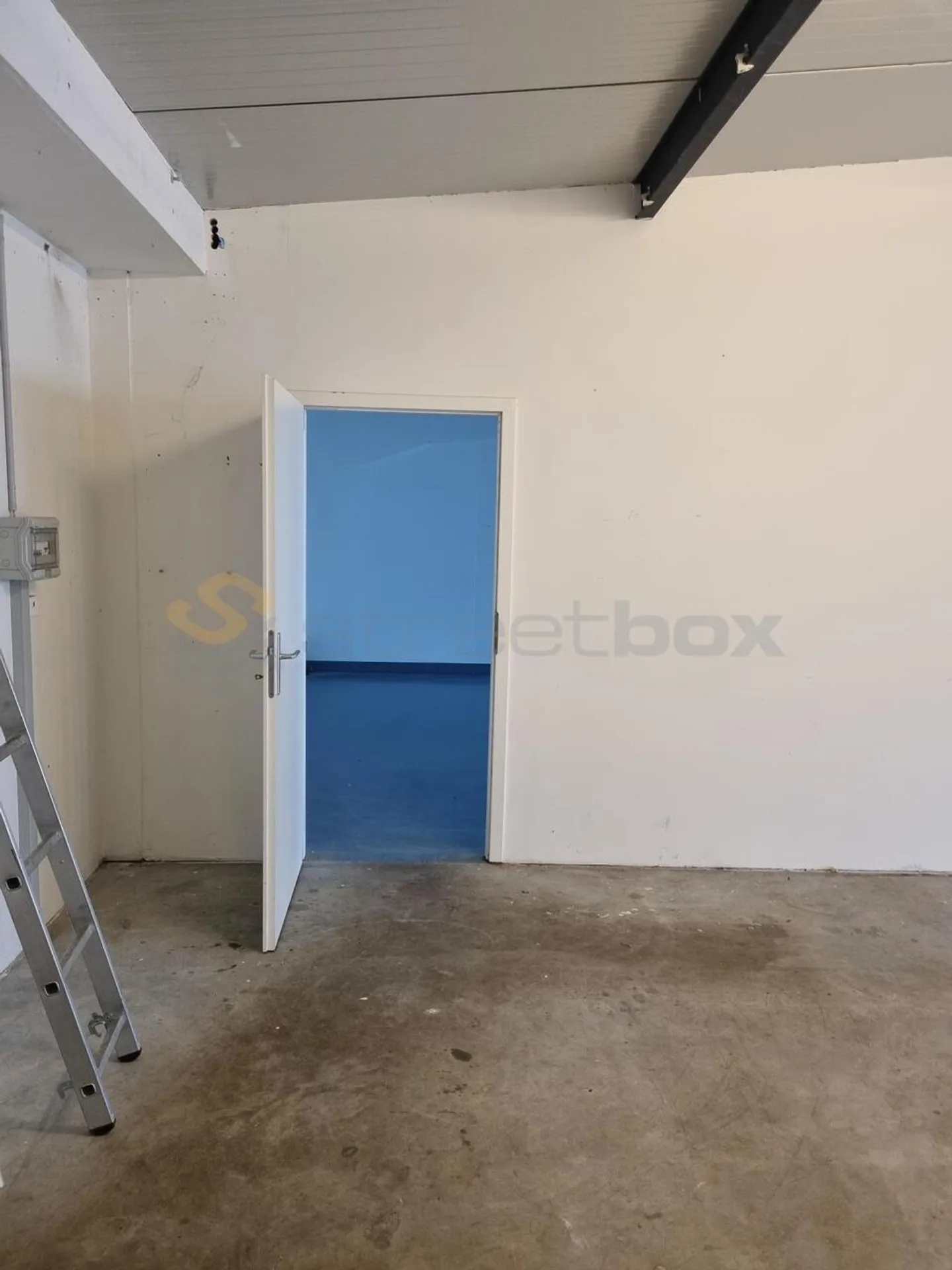 Espace Commercial Spacieux - Photo 2 sur 5