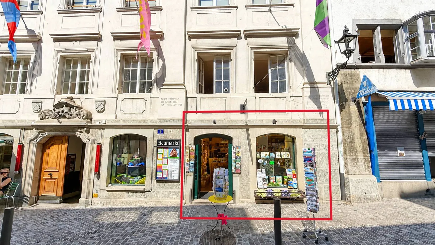Charming Retail Space in Zurich - Photo 2 of 8