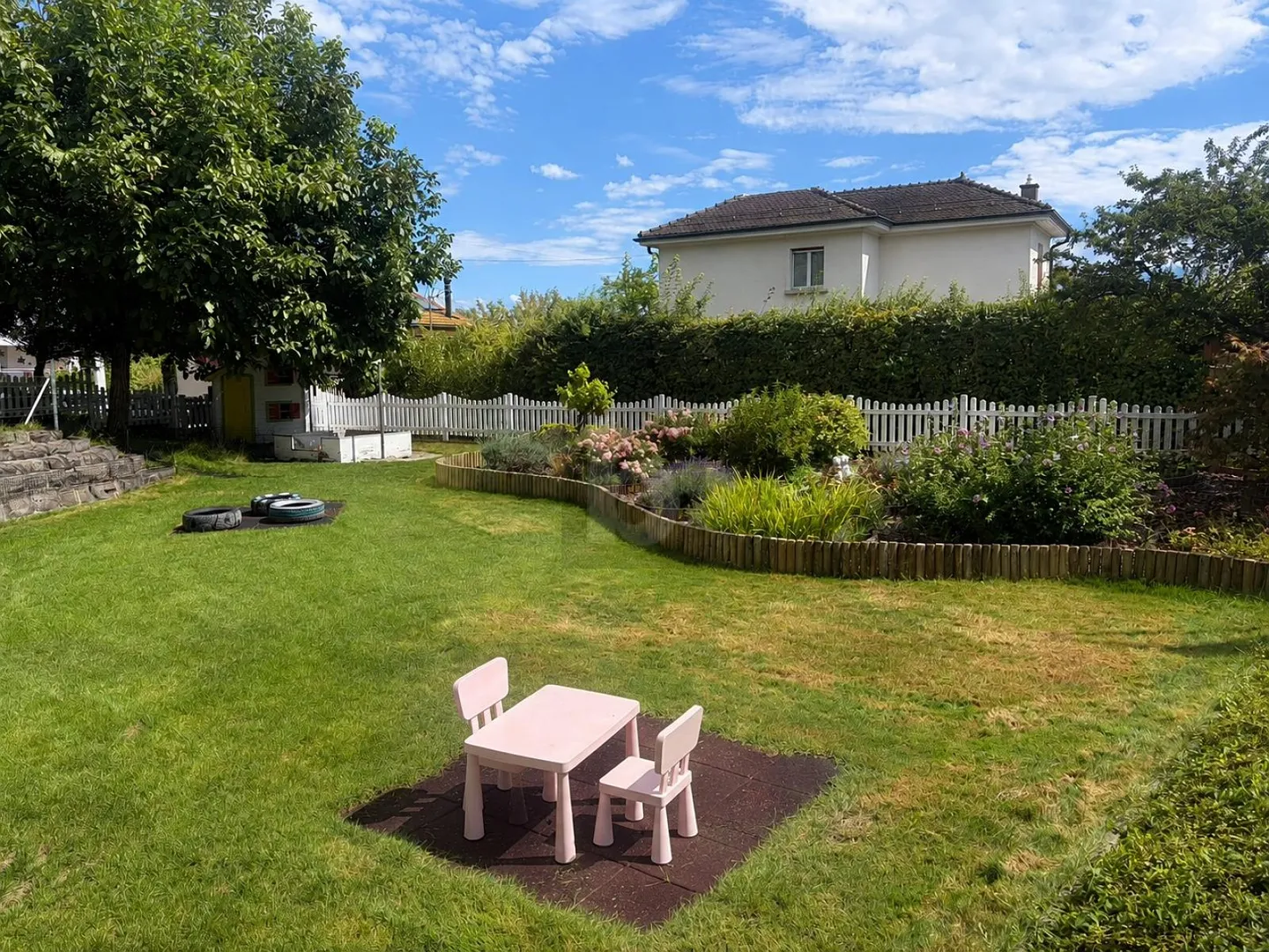 LARGE SPACES AND GARDEN FOR YOUR DAYCARE - Photo 2 of 6