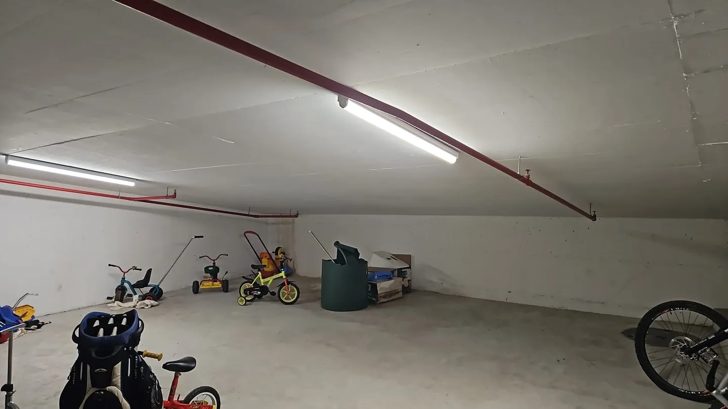 Warehouse for rent in the city center - Photo 3 of 3