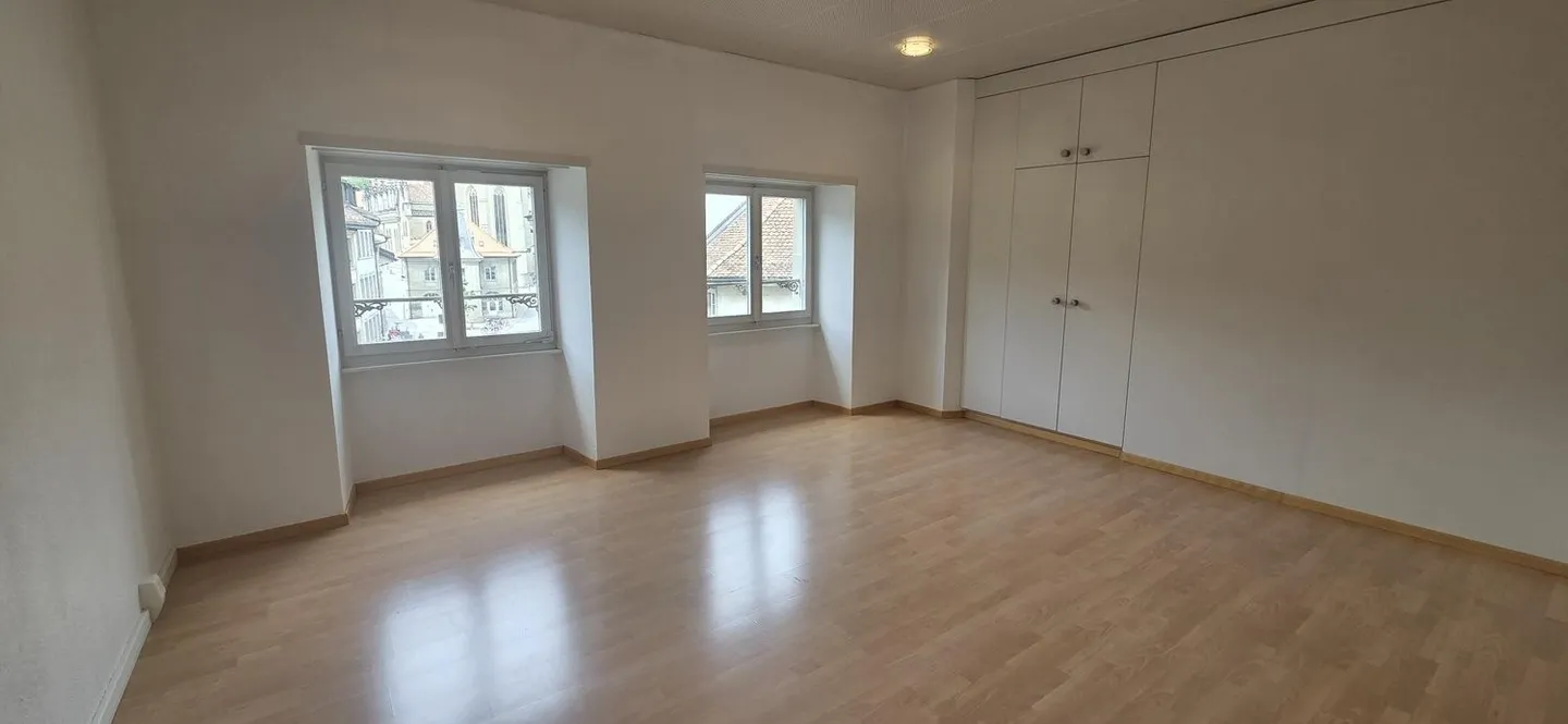 Administrative area of 100 m² - Bourg district, Fribourg - Photo 4 of 8