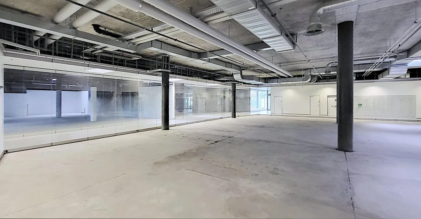 Now also partial areas directly at the train station - Photo 1 of 7