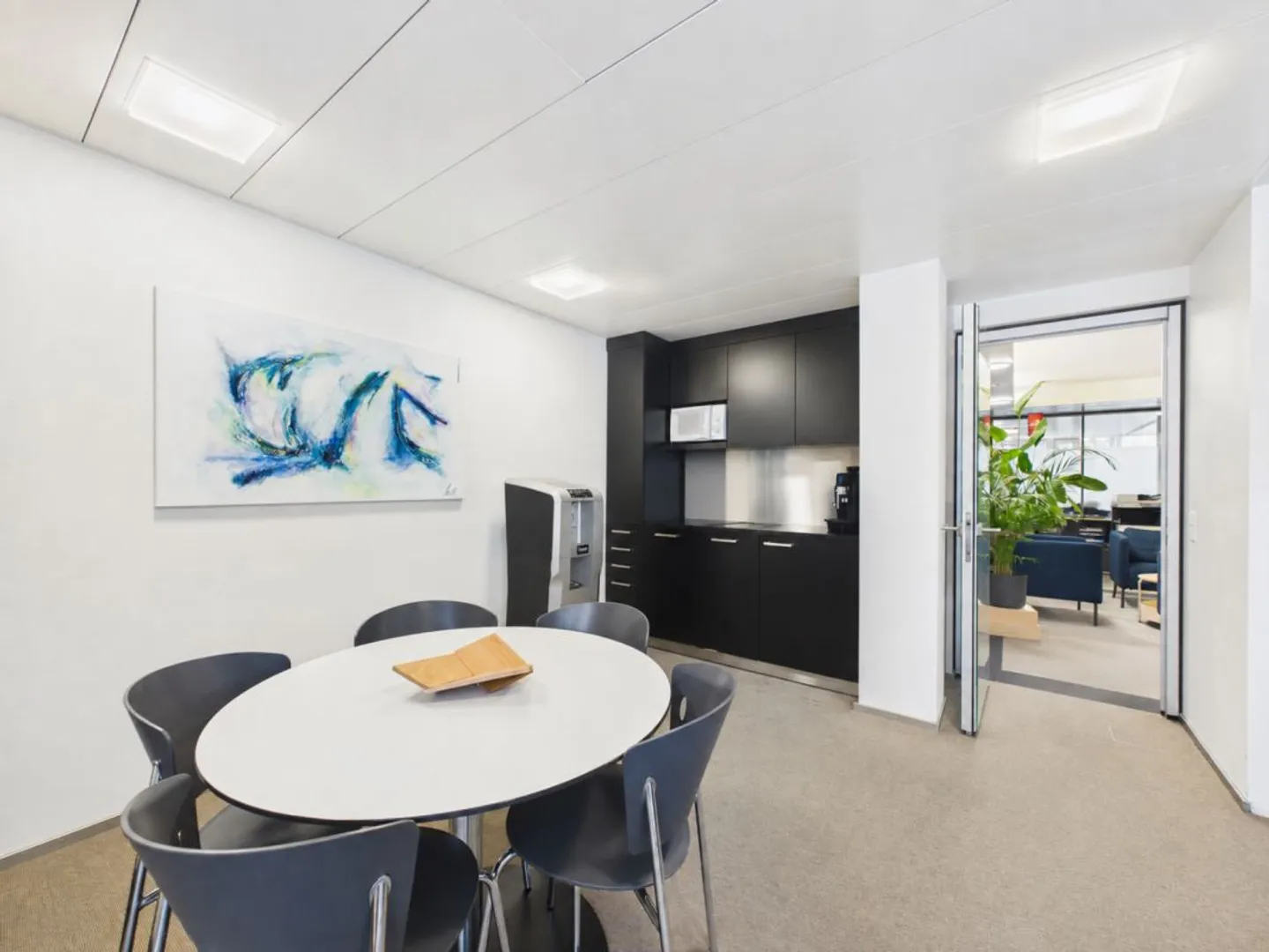 Office Space in Central Lucerne - Photo 9 of 13
