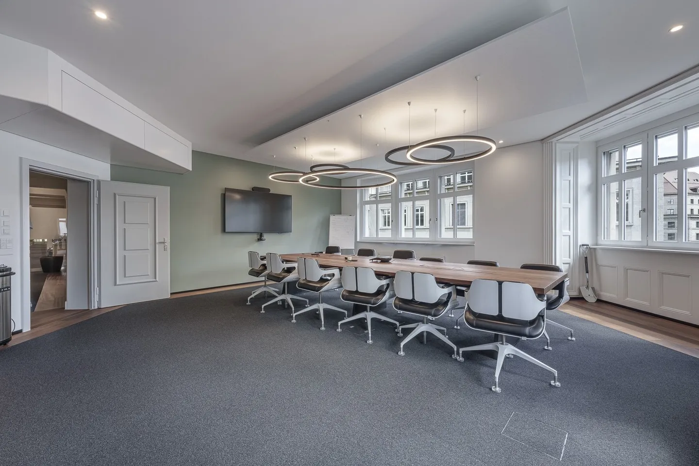 Representative office space in the Haus zur Kaufleuten - Photo 2 of 11