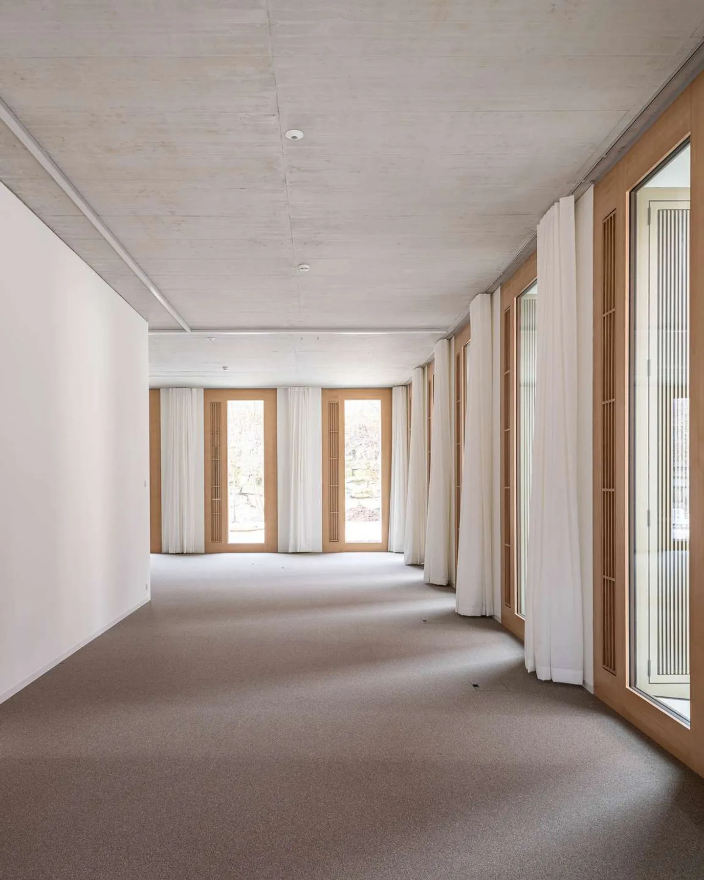 Spacious Office Space in Zurich - Photo 3 of 13