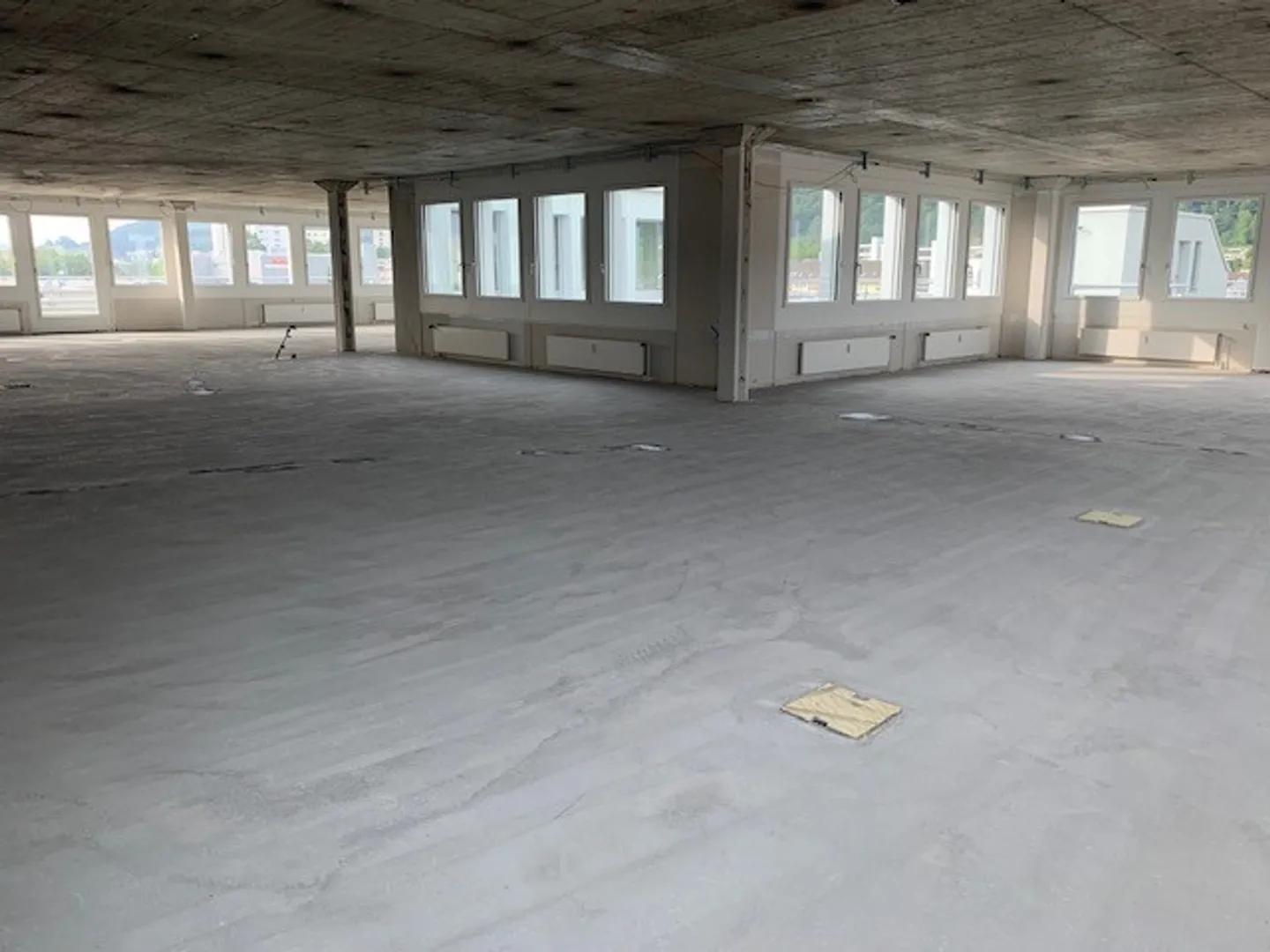 Spazio ufficio e commerciale attraente in costruzione grezza - Foto 6 di 7