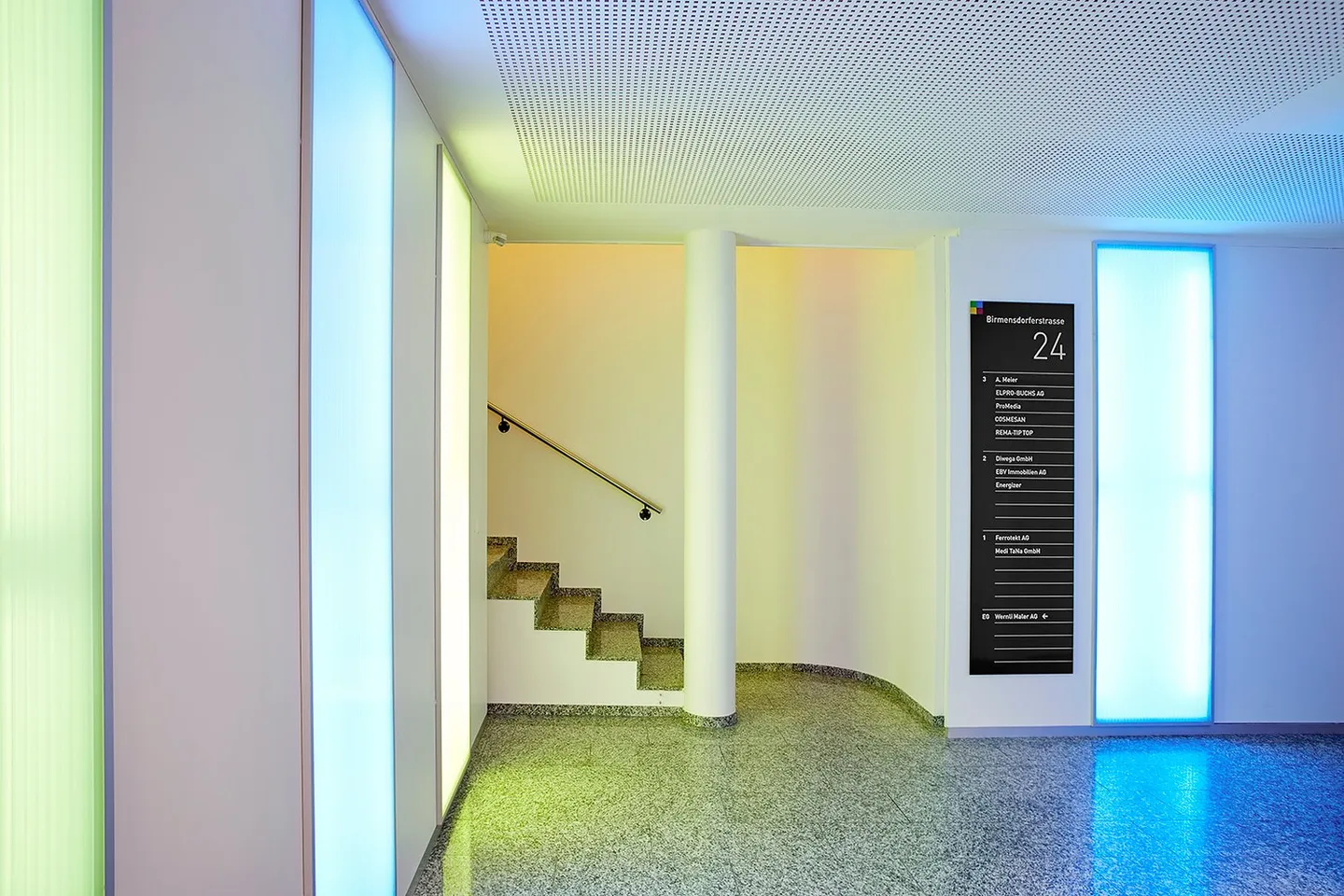 Beautiful bright offices 252 m2 in Urdorf - Photo 3 of 10