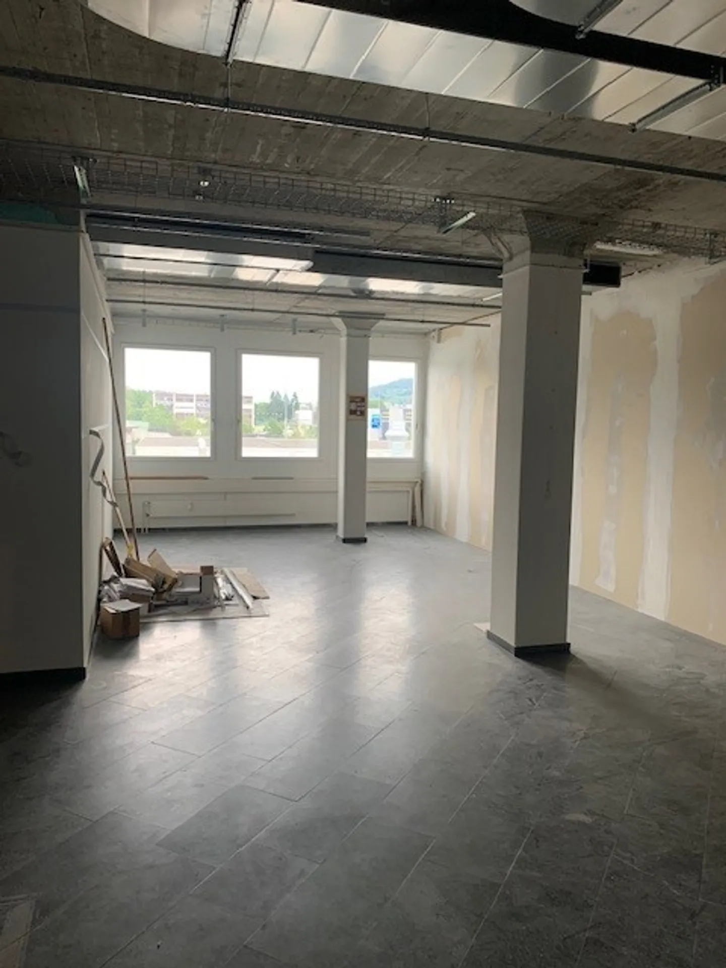 Posizione ideale per laboratorio/showroom o industria manifatturiera 130 m2 o 179 m2 - Foto 6 di 7