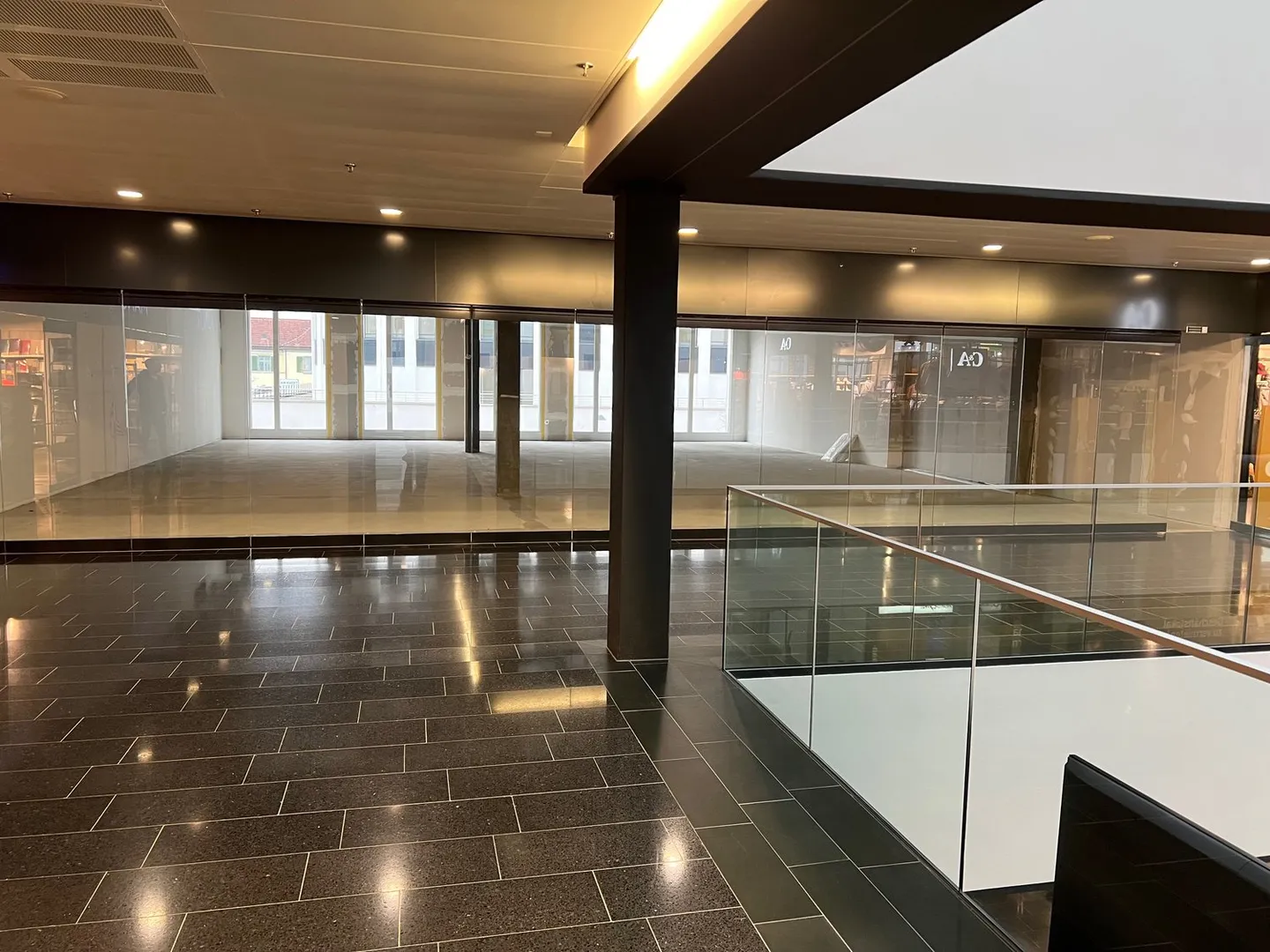 Spazio commerciale attraente nel centro di Heerbrugg - Foto 3 di 9
