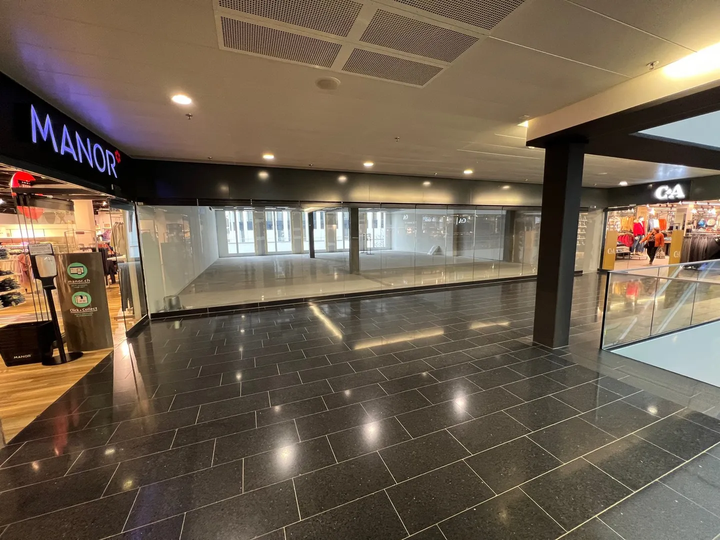 Spazio commerciale attraente nel centro di Heerbrugg - Foto 2 di 9