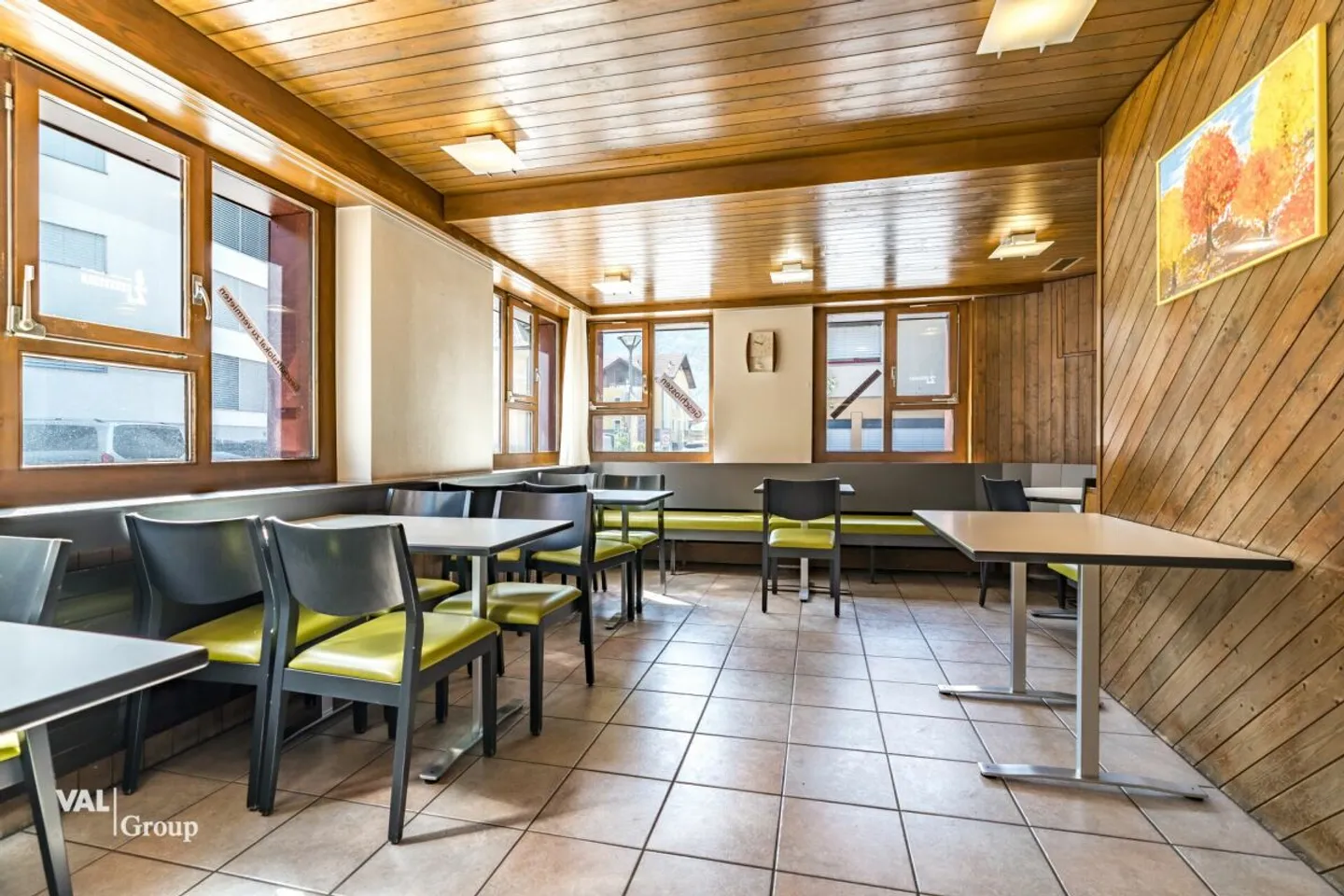 Commercial premises with charm and potential in the center of Raron - Photo 4 of 13