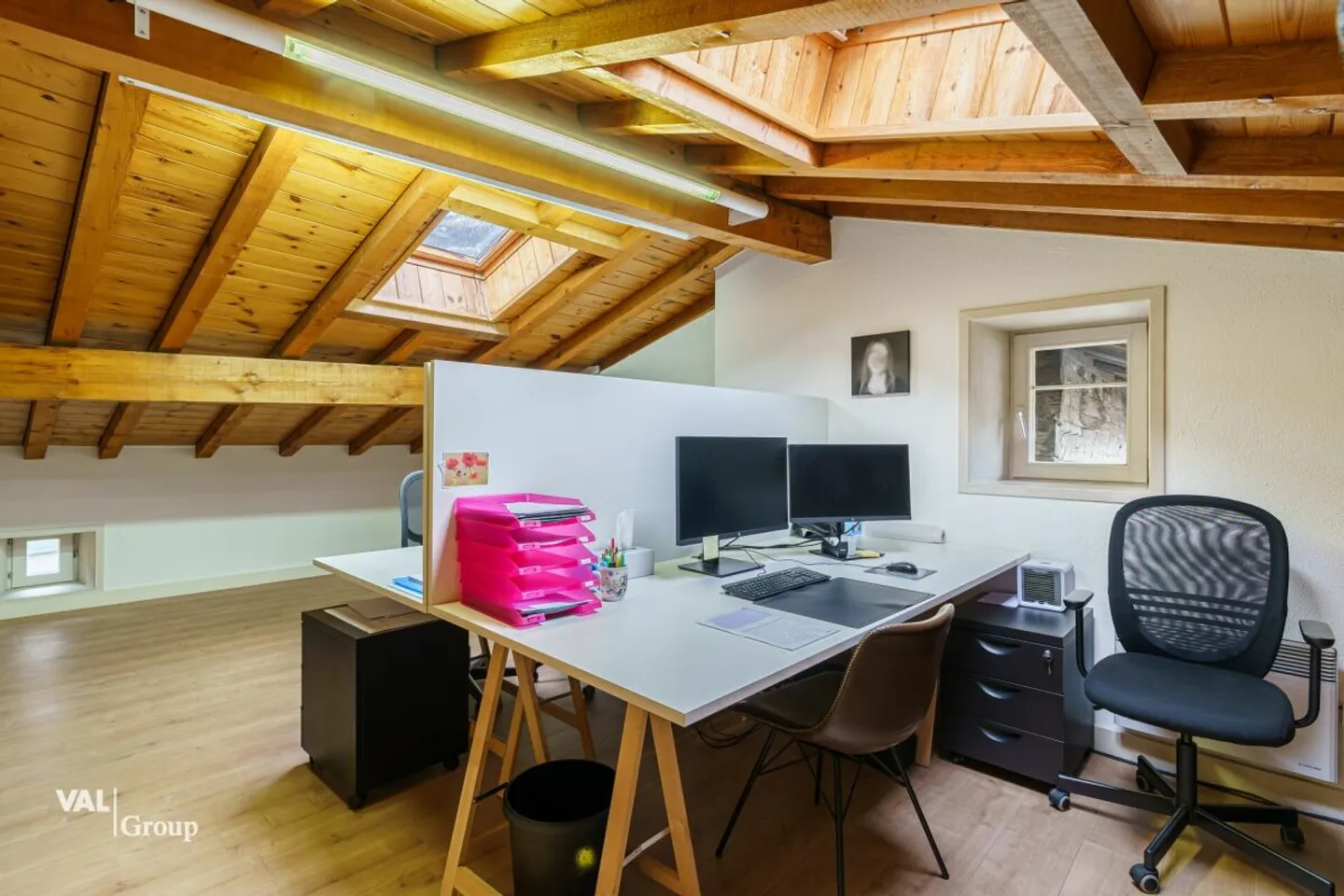 Haus mit Loft und Charakter zur Miete in Brig-Glis - zentral, hell und vielseitig nutzbar - Photo 1 of 13