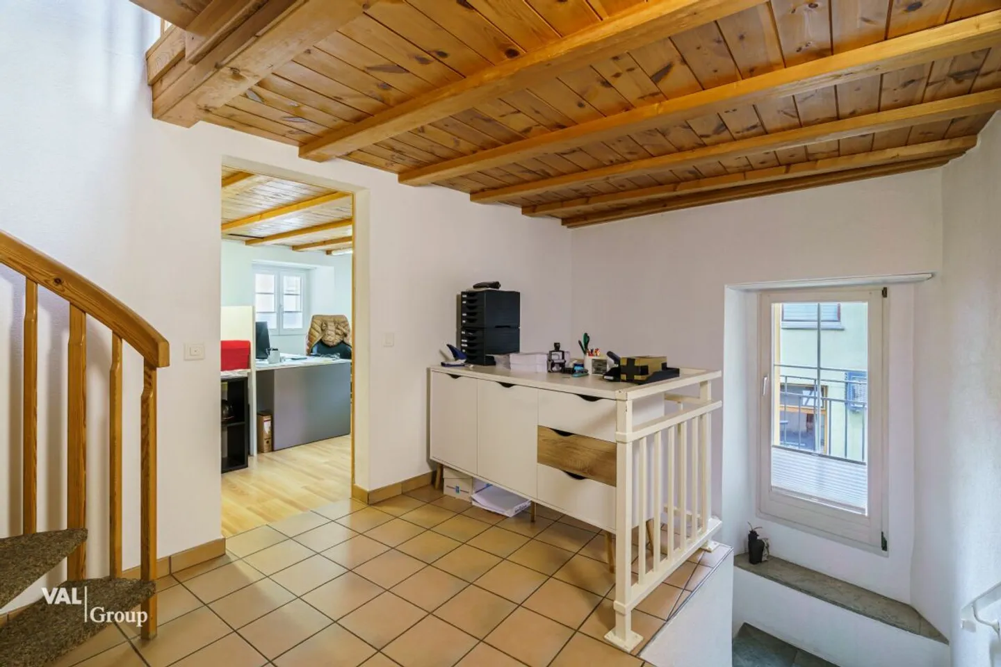 Haus mit Loft und Charakter zur Miete in Brig-Glis - zentral, hell und vielseitig nutzbar - Photo 8 of 13