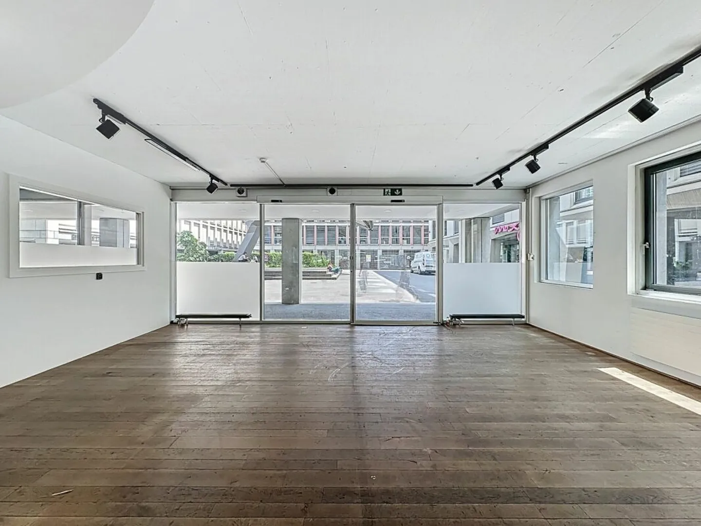 615m2 de visibilté au coeur de Lausanne - Foto 1 von 9