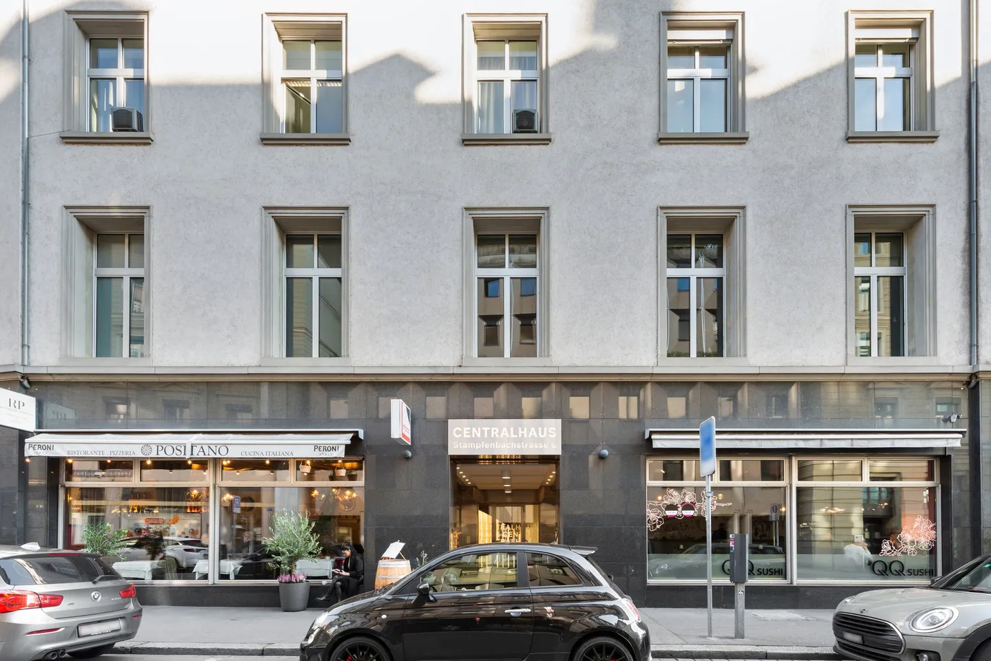 Right on Central - 4 min from the main station - Photo 1 of 7