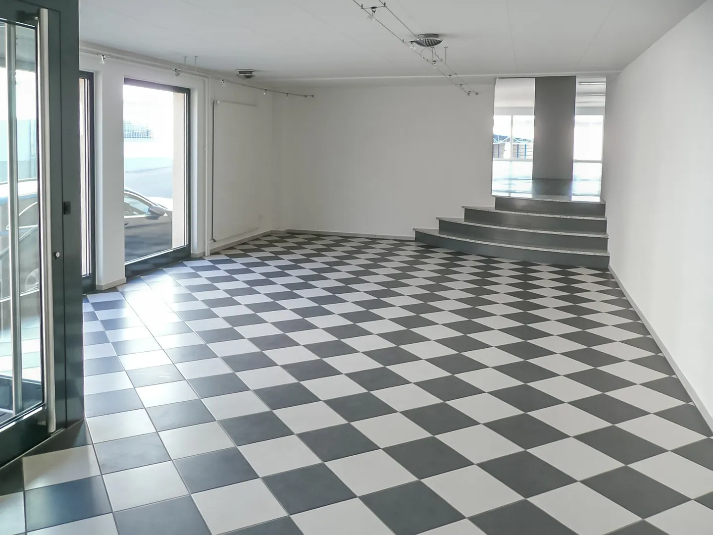 Espace commercial passionnant dans un emplacement central - Photo 3 sur 5