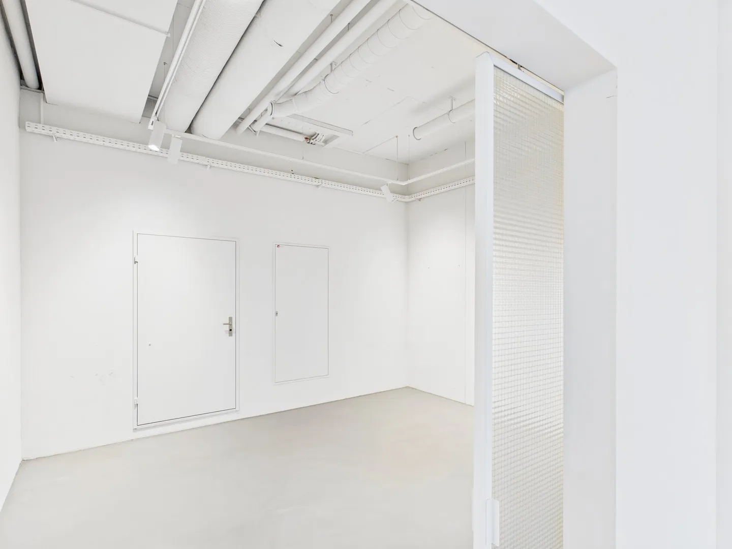 Spazio commerciale moderno con alta visibilità in una posizione centrale a Wil - Foto 7 di 13