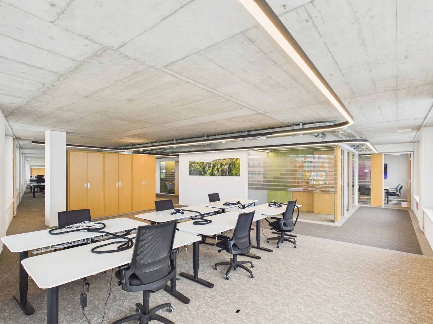 Expansion complète et meublé au 5ème étage — À partir de 358 m² - bureau haut de gamme entièrement développé disponible immédiatement - Photo 4 sur 13
