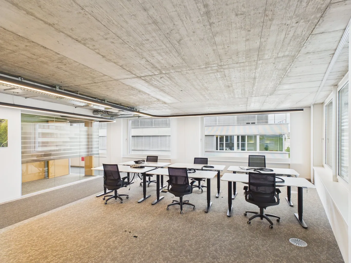 Expansion complète et meublé au 5ème étage — À partir de 358 m² - bureau haut de gamme entièrement développé disponible immédiatement - Photo 6 sur 13