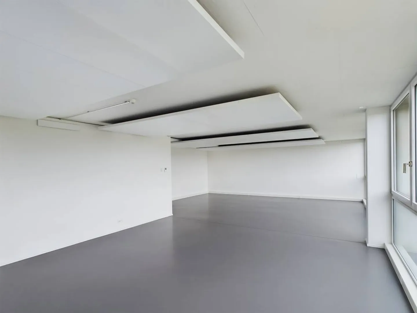 Modernes Büro in Dübendorf - Foto 8 von 11