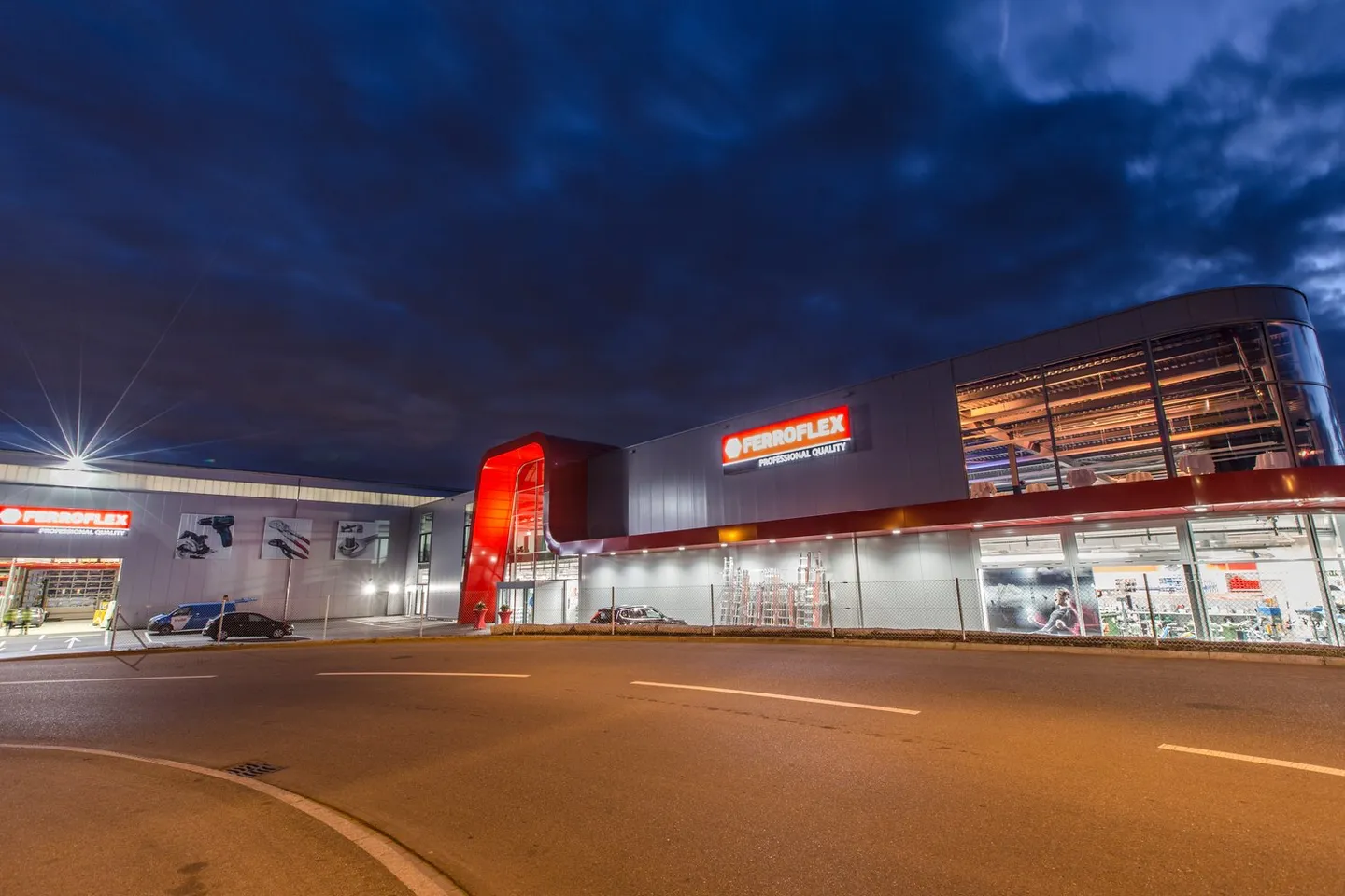 Vielseitige Gewerbefläche in Oberglatt - Foto 2 von 13