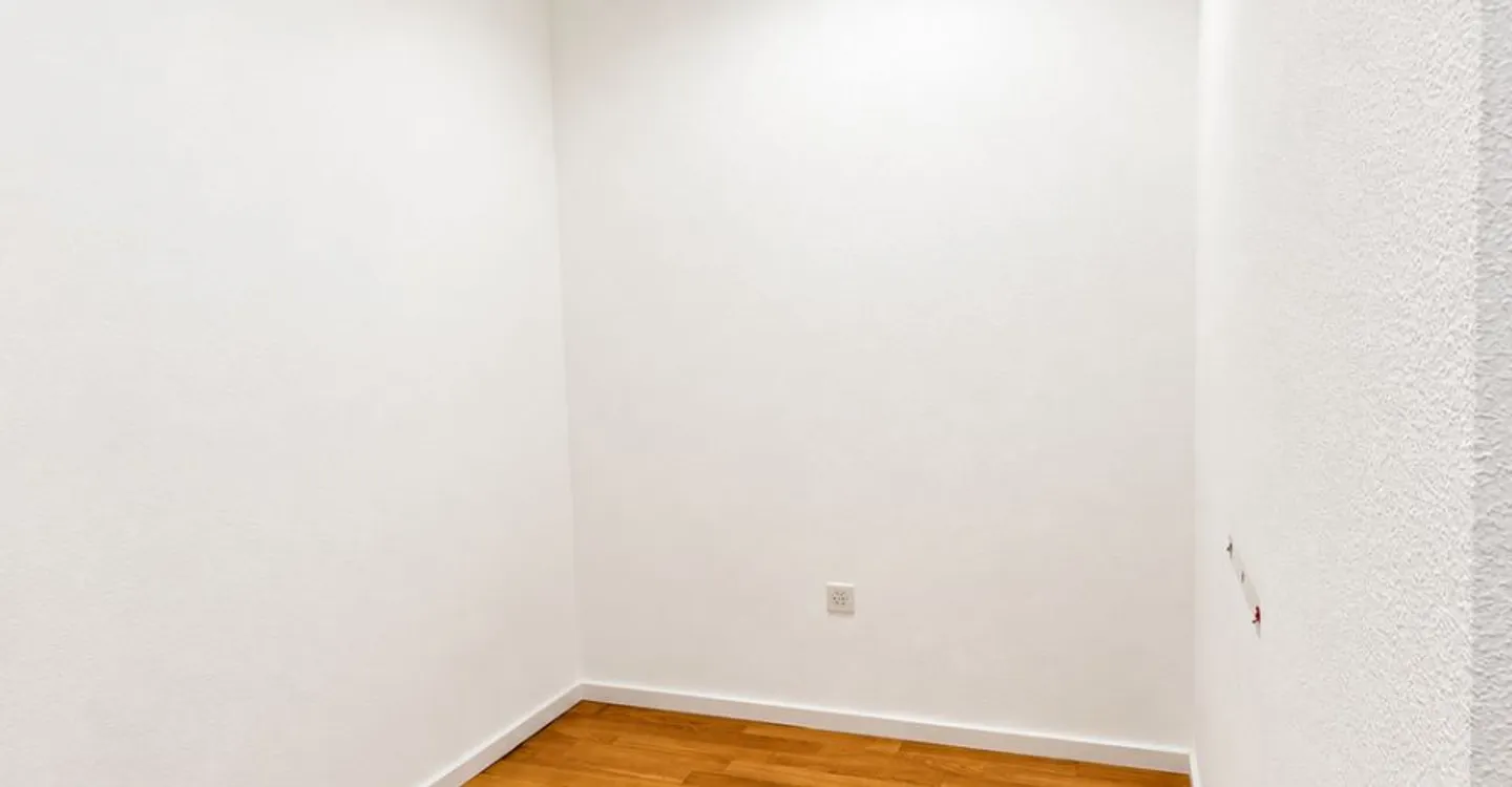 SURFACE COMMERCIALE DE 124M2 AU COEUR DE LA RUE BEAU SEJOUR - Foto 6 di 11