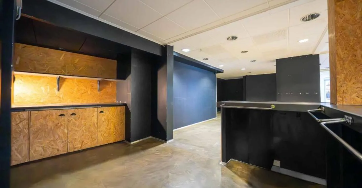 Espace Commercial au Centre-Ville - Photo 4 sur 8