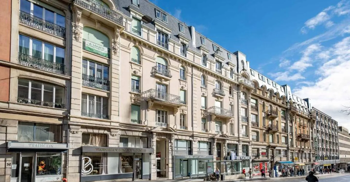 Espace Commercial Spacieux - Photo 1 sur 4