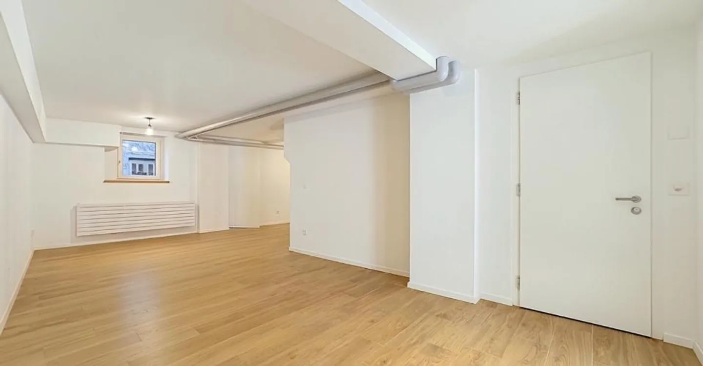 Spazio commerciale di 60m² nel cuore di un quartiere storico di Friburgo! - Foto 4 di 7