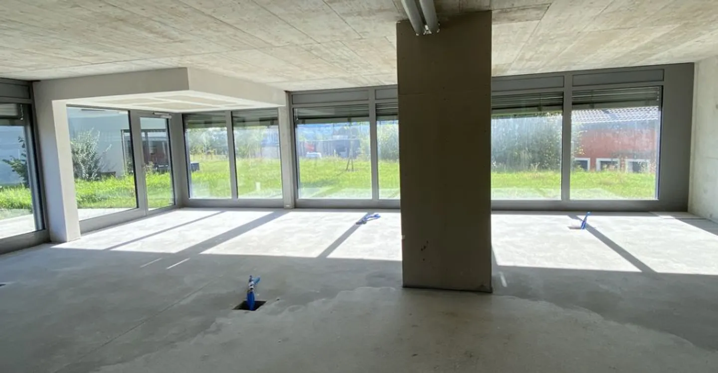 Vallorbe - der Tag - Gewerbefläche im Erdgeschoss mit Fenstern - Foto 6 von 8