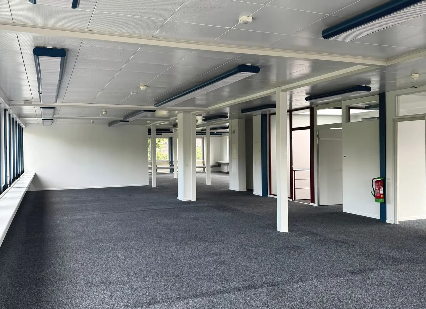 Preiswerte Bürofläche mit 318 m² - ideal für KMU oder Kombination mit Lager - Foto 2 von 13