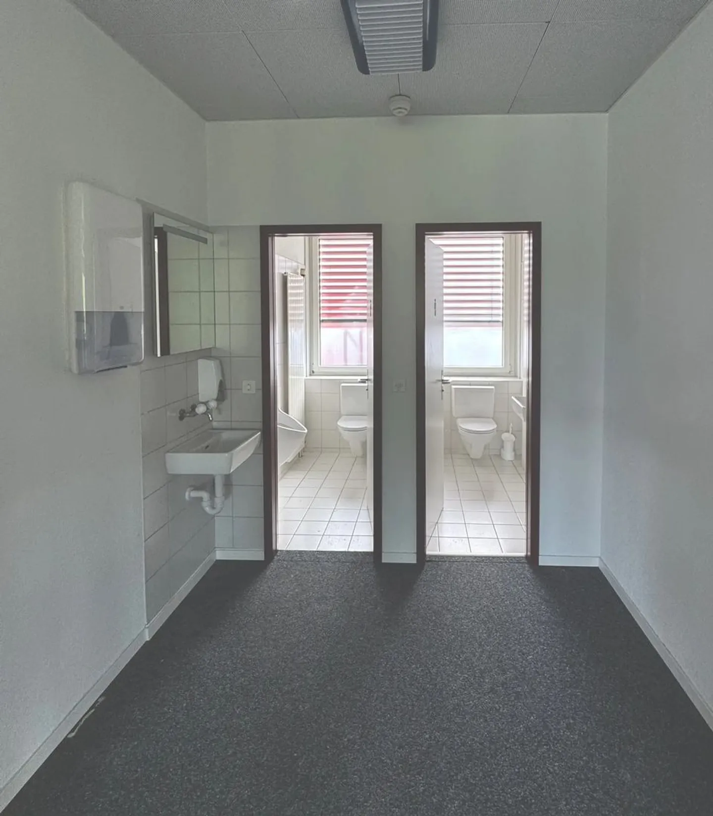 Preiswerte Bürofläche mit 318 m² - ideal für KMU oder Kombination mit Lager - Foto 6 von 13