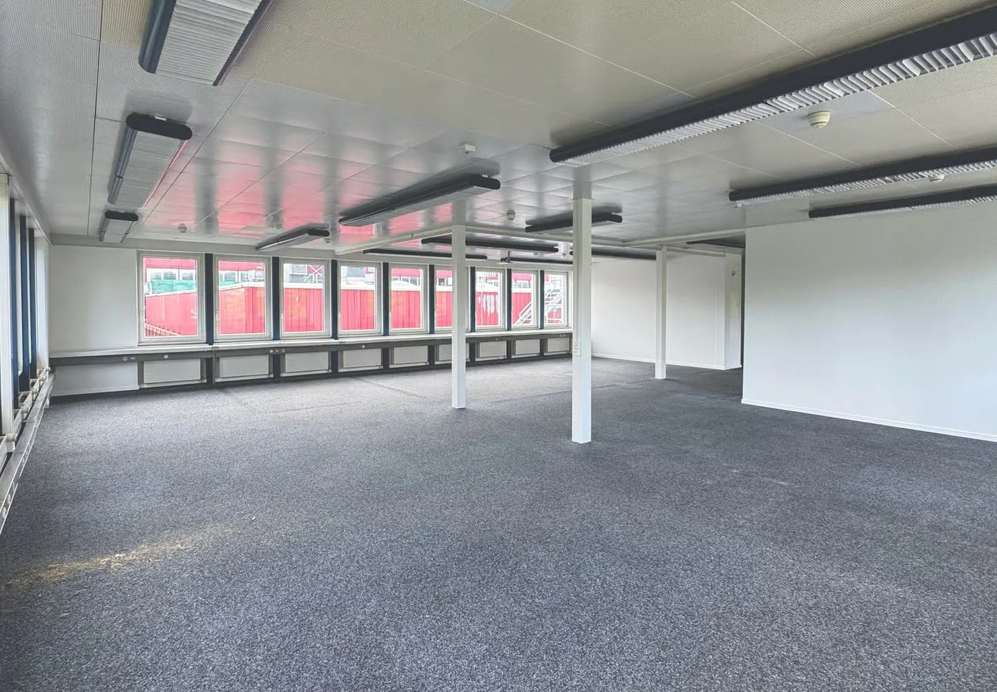Preiswerte Bürofläche mit 318 m² - ideal für KMU oder Kombination mit Lager - Foto 10 von 13