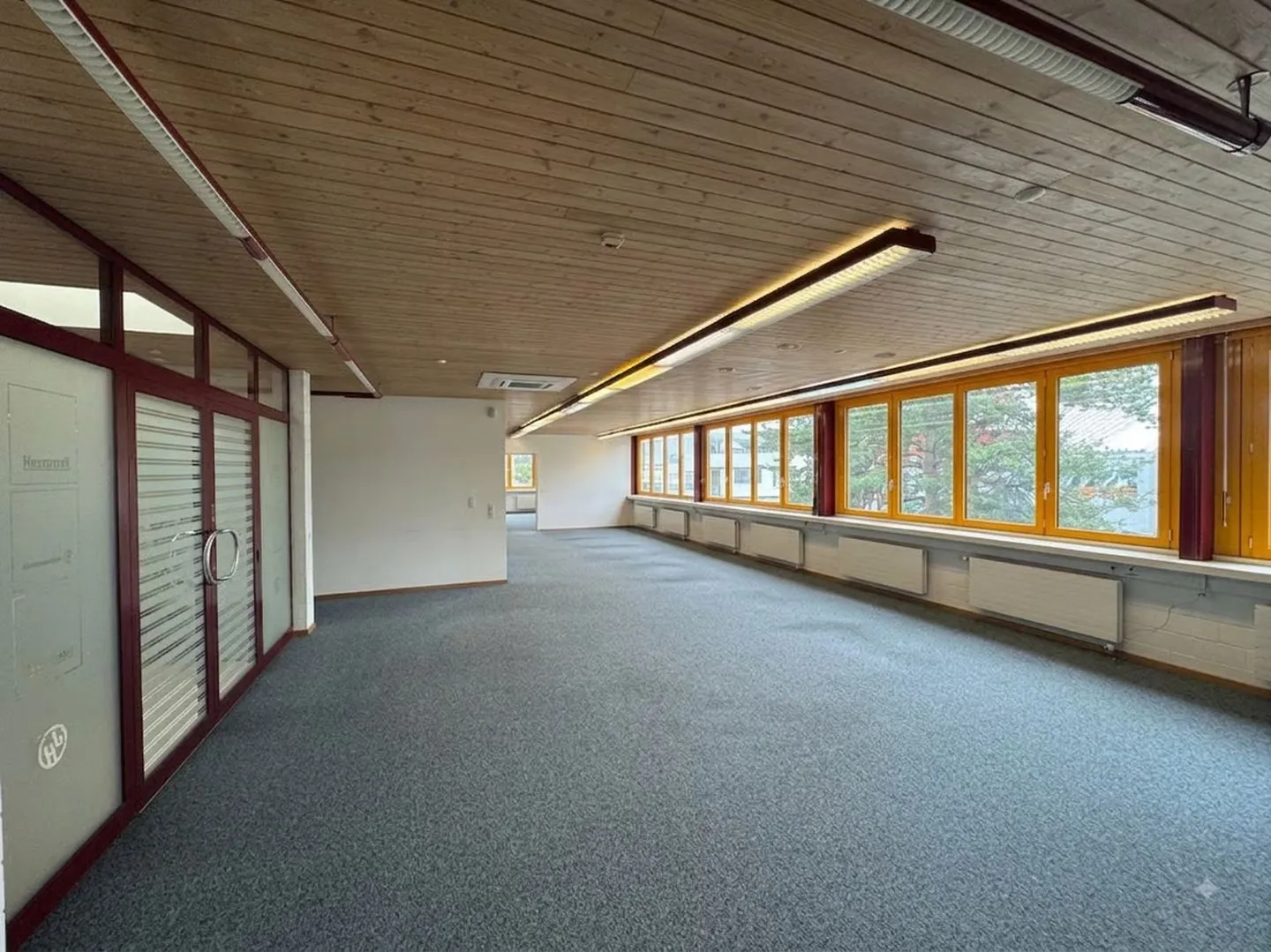 Moderne Bürofläche in Münsingen - Foto 3 von 11