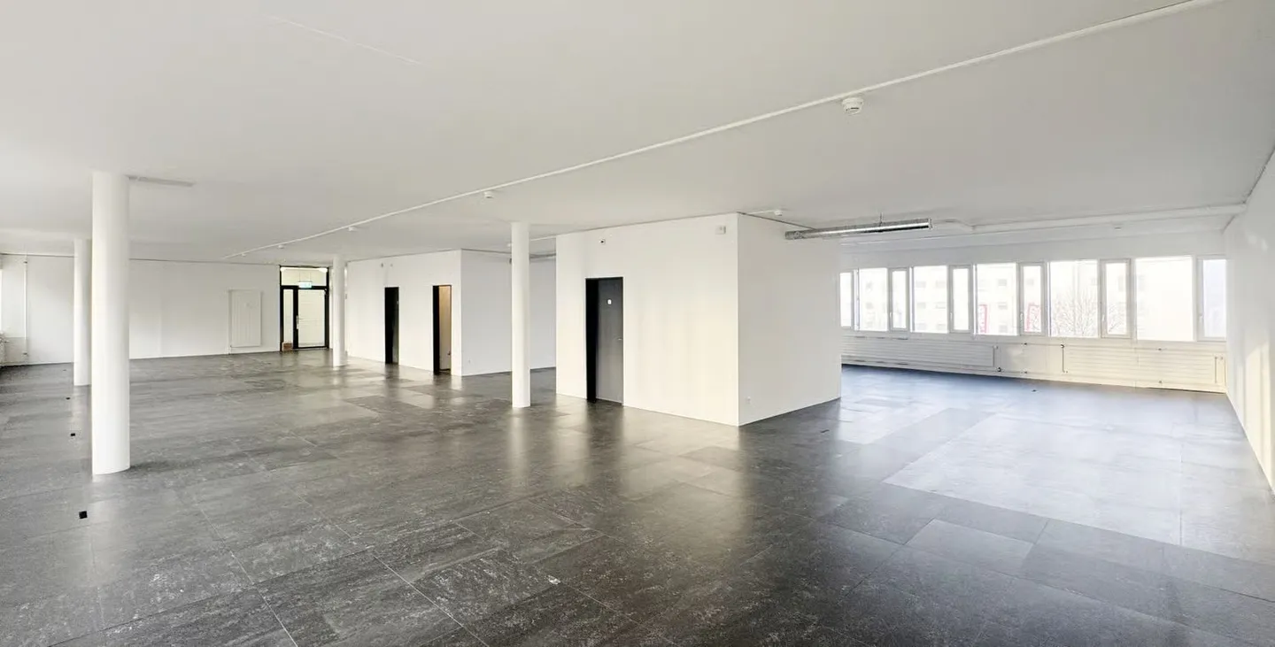 306m² - Offene und helle Bürofläche in Zollikofen - Foto 2 von 13
