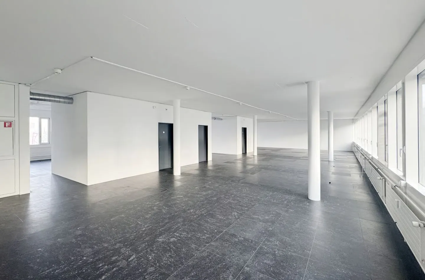 306m² - Offene und helle Bürofläche in Zollikofen - Foto 3 von 13