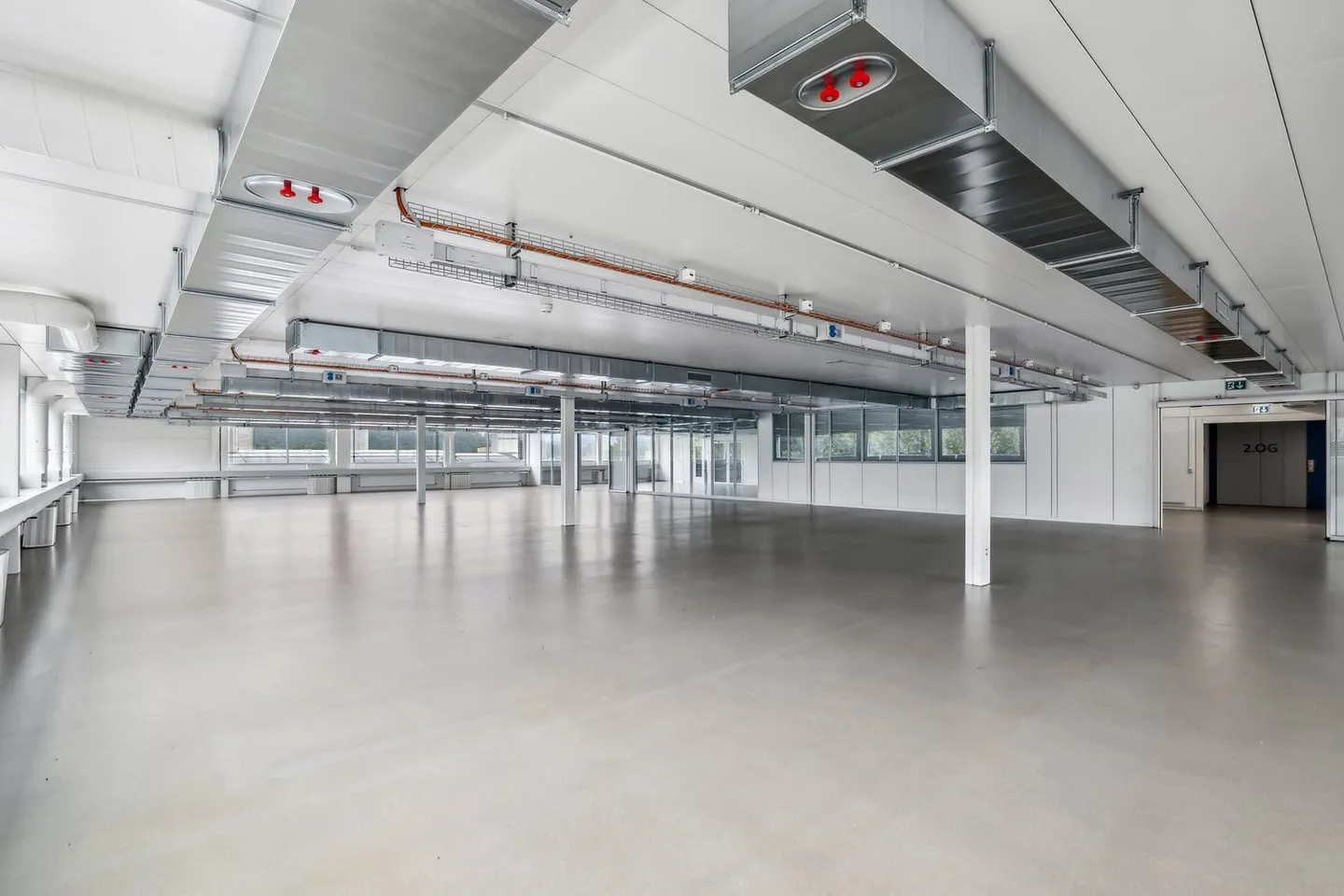 Espace commercial de haute qualité et ventilé à louer à Brugdorf ! - Photo 4 sur 8