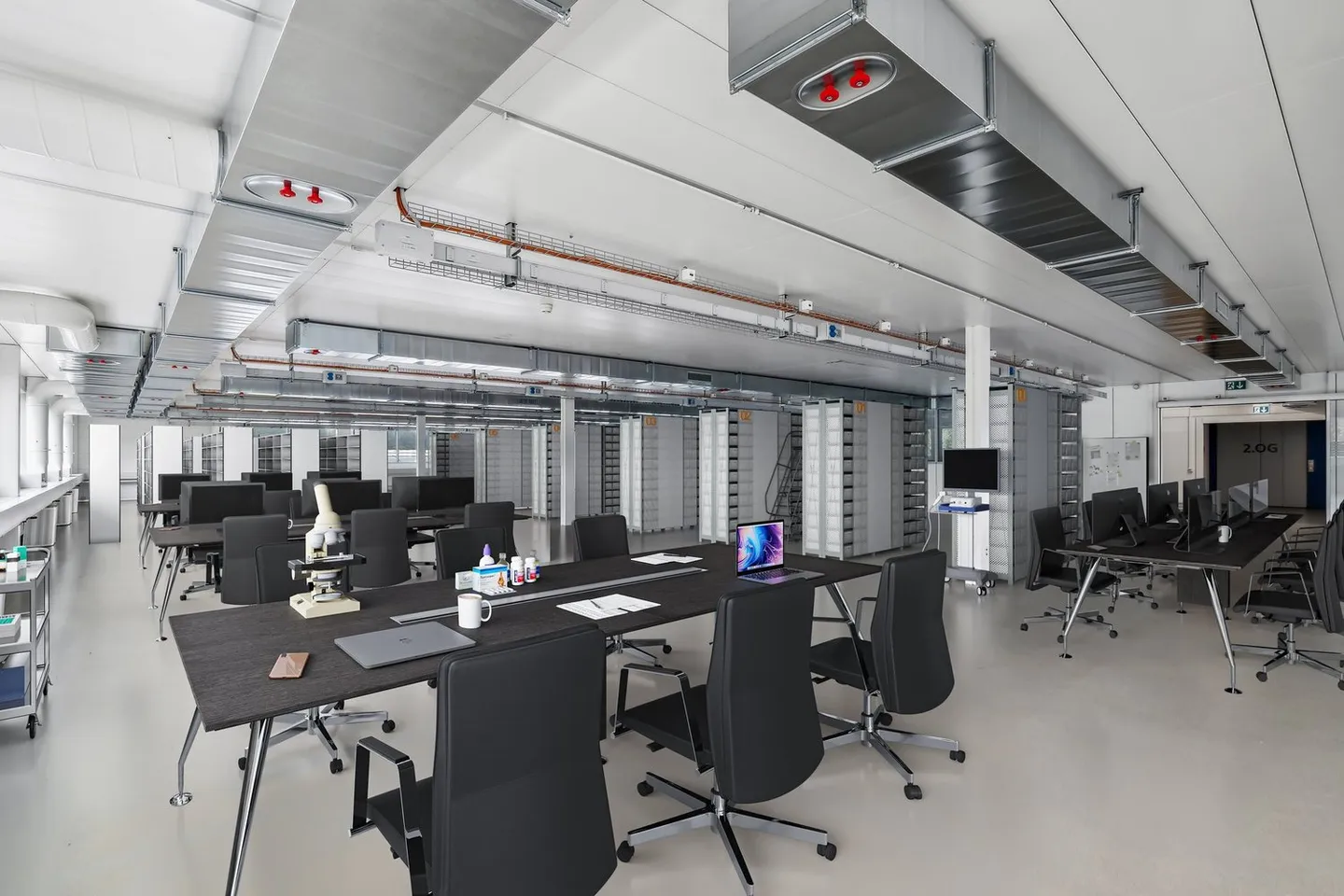 Espace commercial de haute qualité et ventilé à louer à Brugdorf ! - Photo 3 sur 8