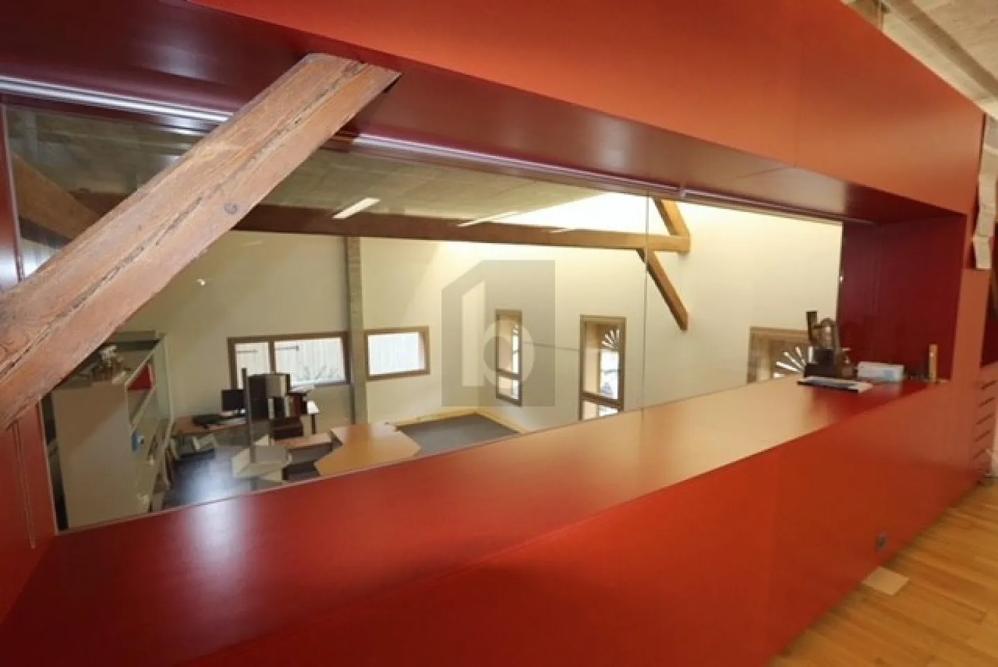 MODERN AND CENTRAL IN THE BEST LOCATION - Photo 3 of 6