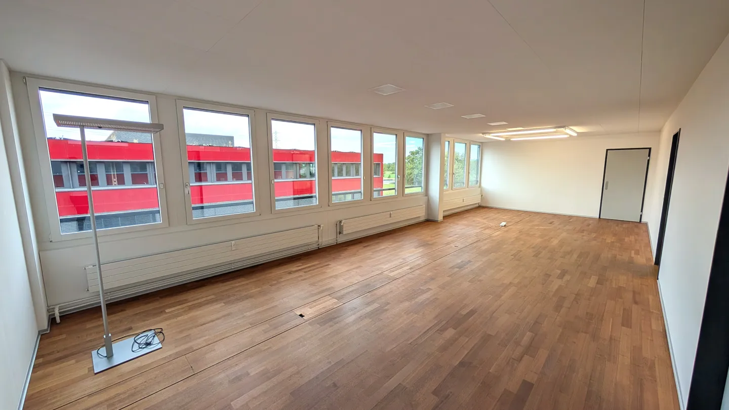 Premium Office Space in Baar - Photo 2 of 7