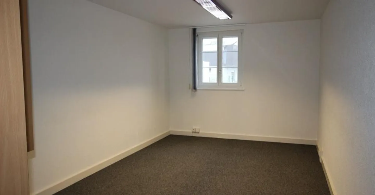 À louer ? Local commercial - bureaux d?environ 80 m² - Photo 9 of 13